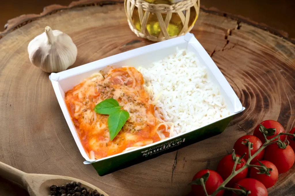 Marmita de frango à parmegiana